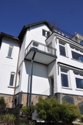 Ansicht Gartenseite Dachgeschosswohnung Wetter